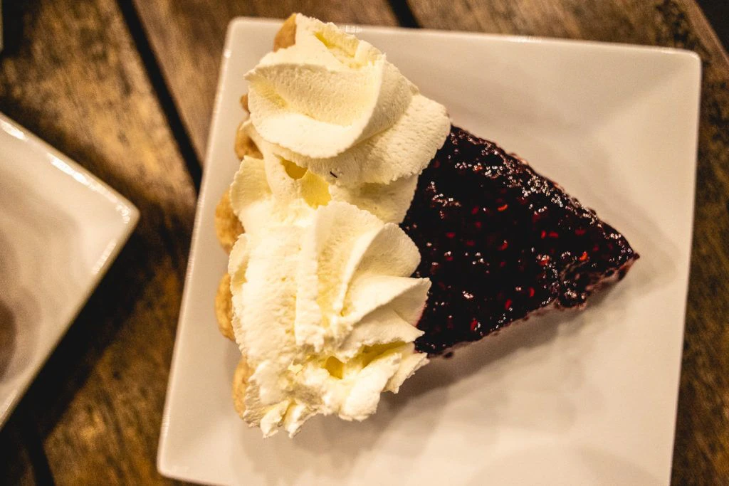 slice-of-humboldt-pie-and-local-cider-bar-009