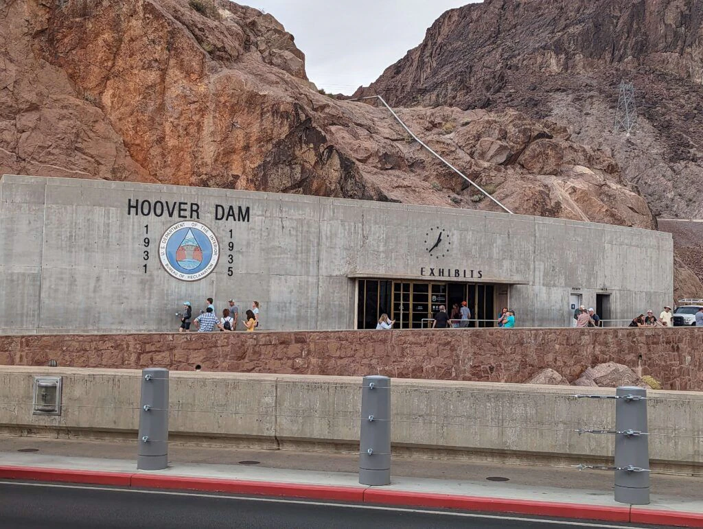 hoover-dam-visitor-center-004