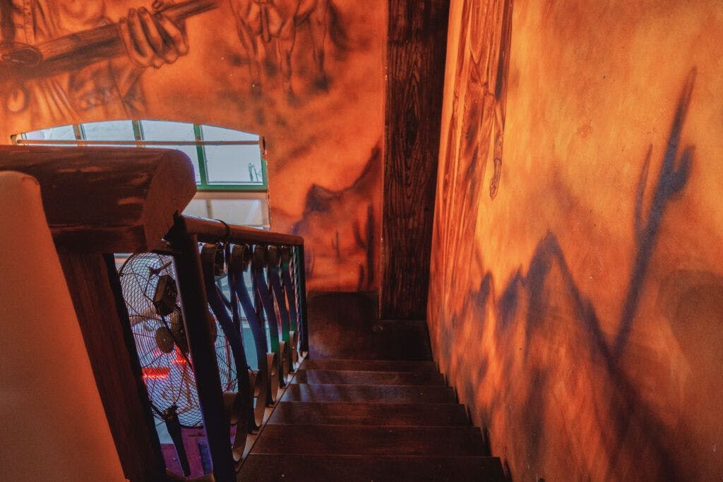 emiliano-s-sport-bar-020