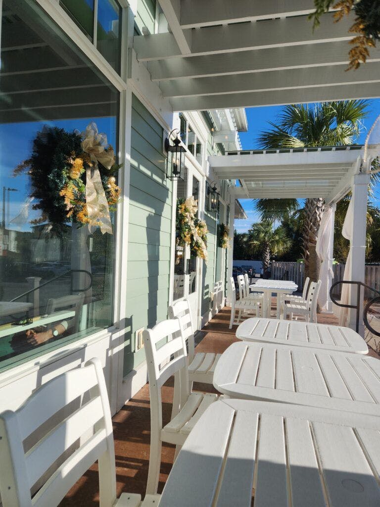 croissants-bistro-and-bakery-003