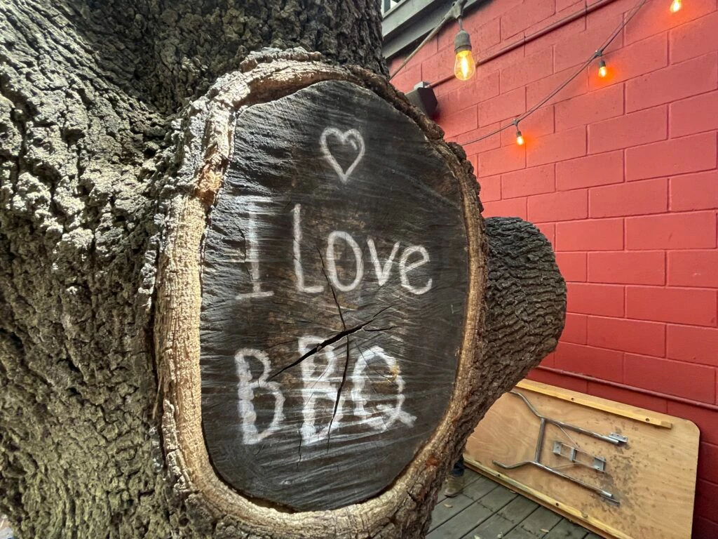 cooper-s-old-time-pit-bar-b-que-008