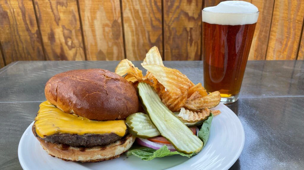 cedar-house-deck-004