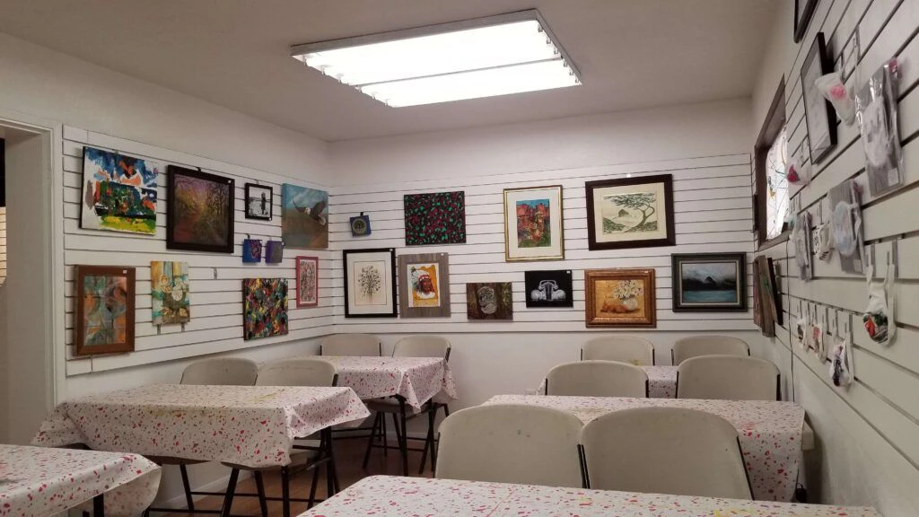 city-lights-art-gallery-002