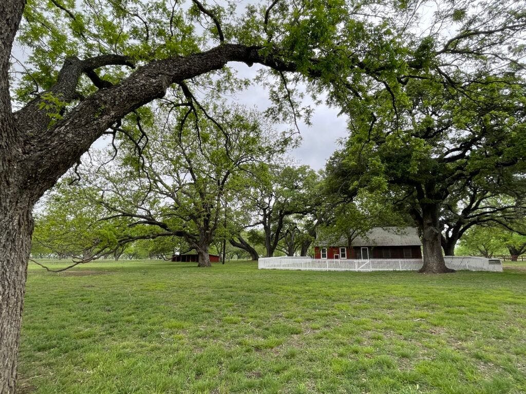 lyndon-b-johnson-national-historical-park-visitor-center-and-park-headquarters-012