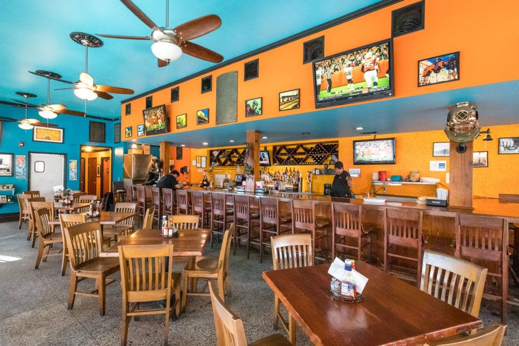 black-pearl-oyster-bar-013