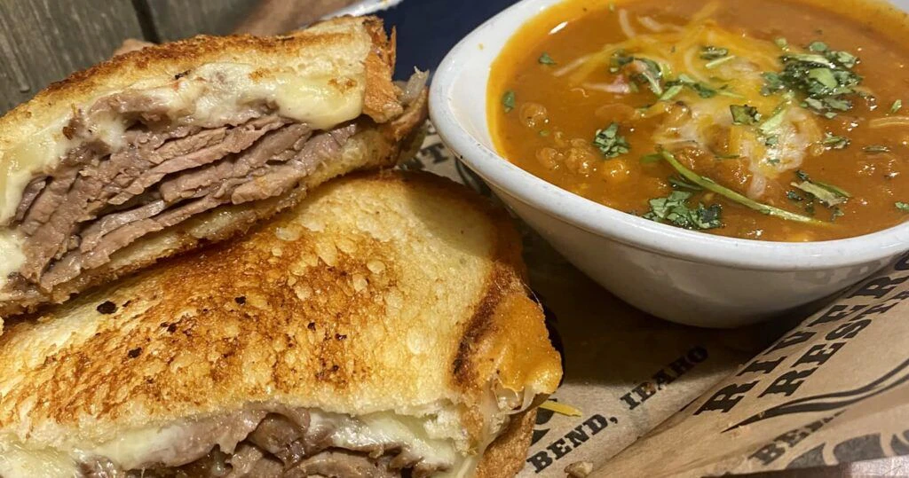 locking-horns-riverside-restaurant-004