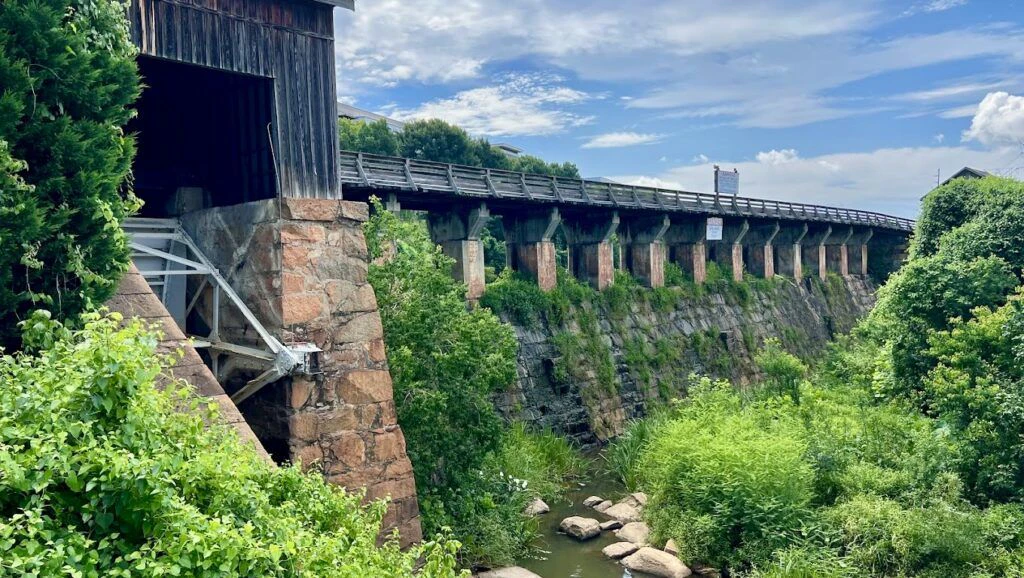 columbia-canal-and-riverfront-park-001