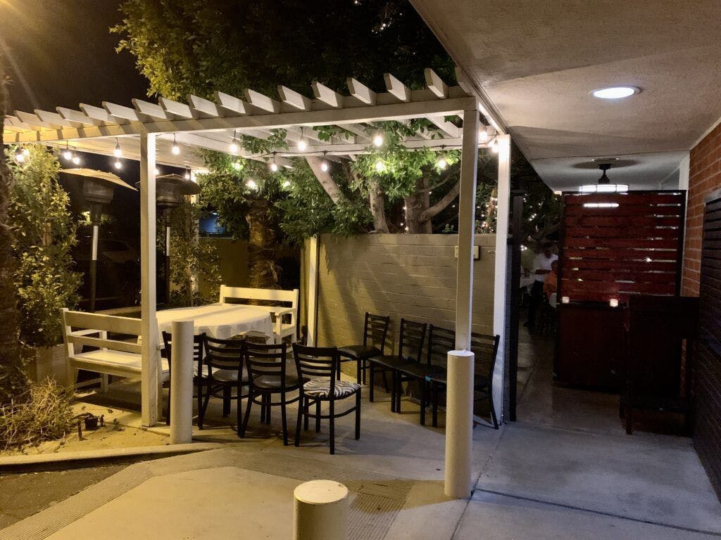 john-henry-s-cafe-002