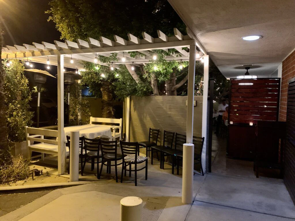 john-henry-s-cafe-002