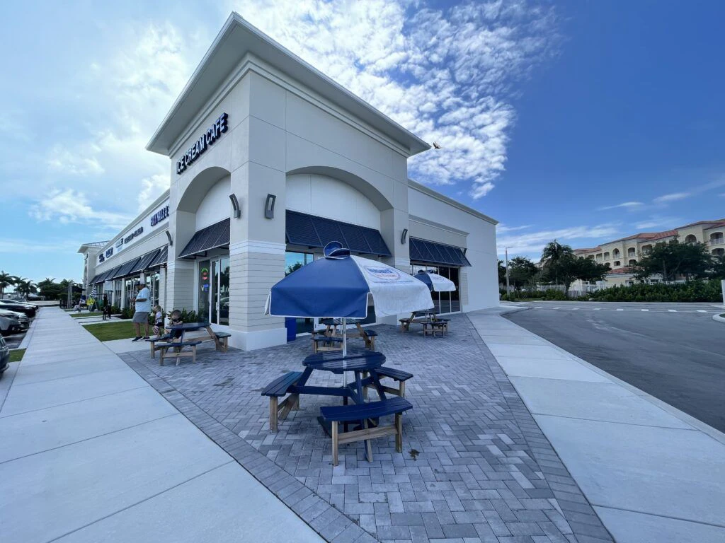 hershey-ice-cream-and-acai-cafe-003