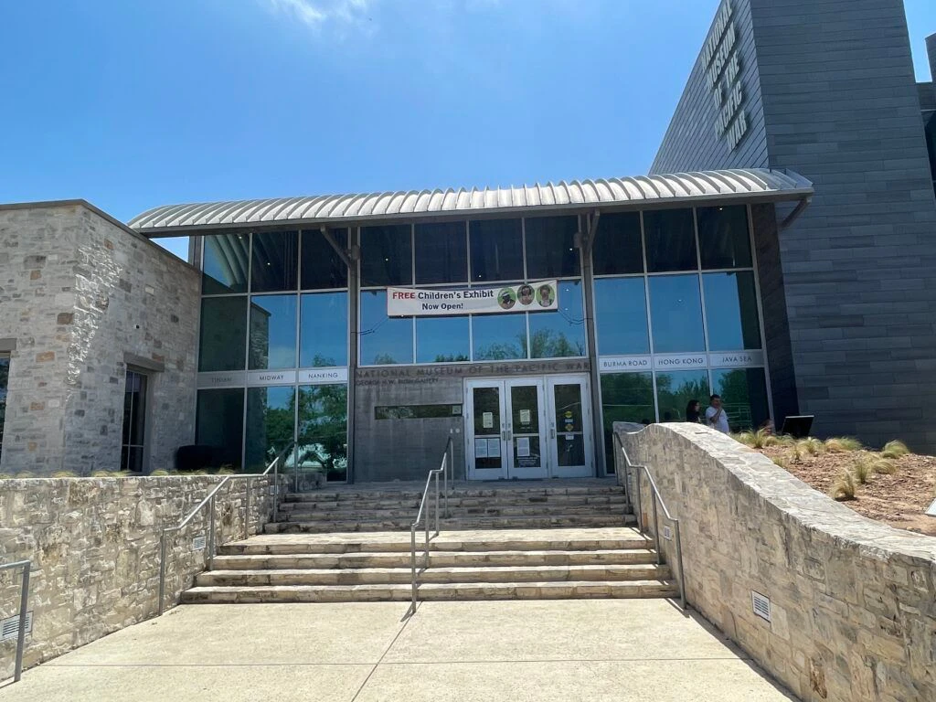 national-museum-of-the-pacific-war-002