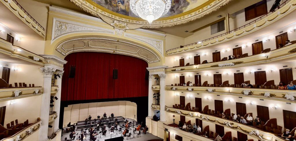 jose-peon-contreras-theater-001