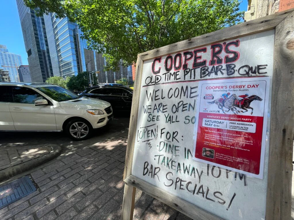 cooper-s-old-time-pit-bar-b-que-009