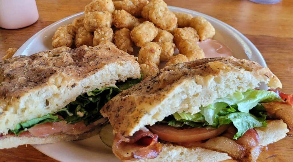 country-barn-corner-cafe-004