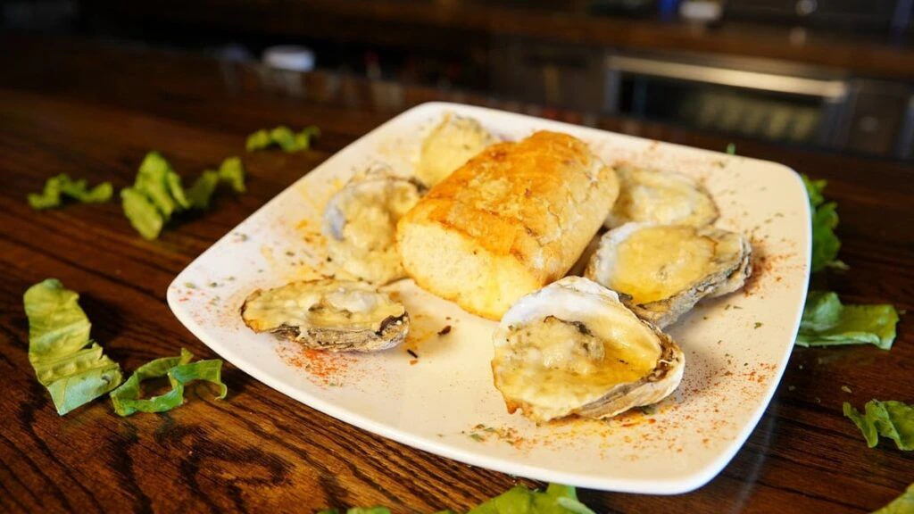 tucker-s-shuckers-oyster-and-tap-003