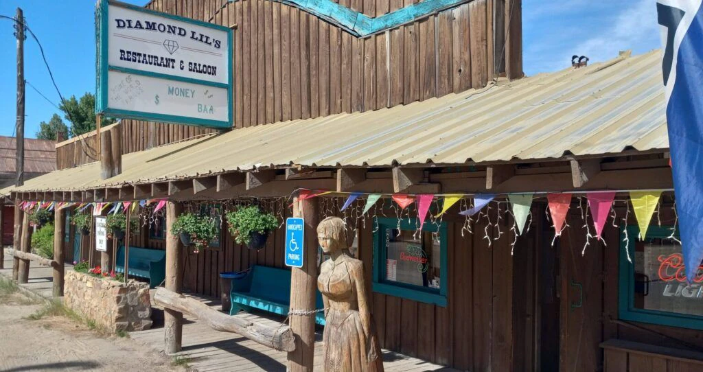 diamond-lil-s-museum-steakhouse-and-saloon-001