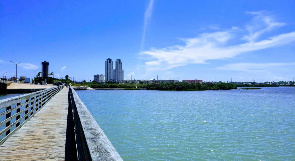 queen-isabella-memorial-park-002