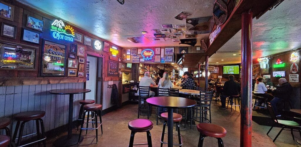 Murray's Saloon & Eatery