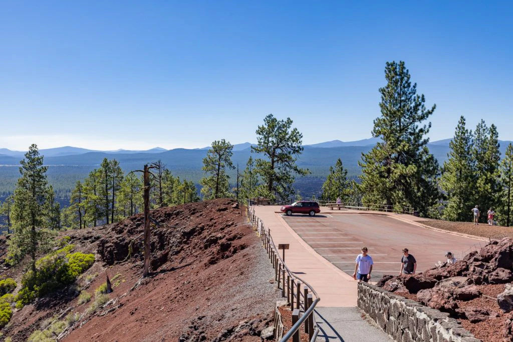lava-butte-and-lands-visitor-center-050