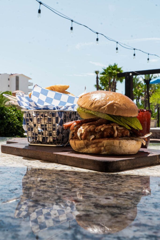 swim-pool-lounge-012