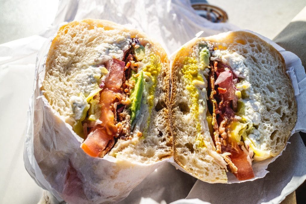 hole-in-the-wall-great-sandwiches-015