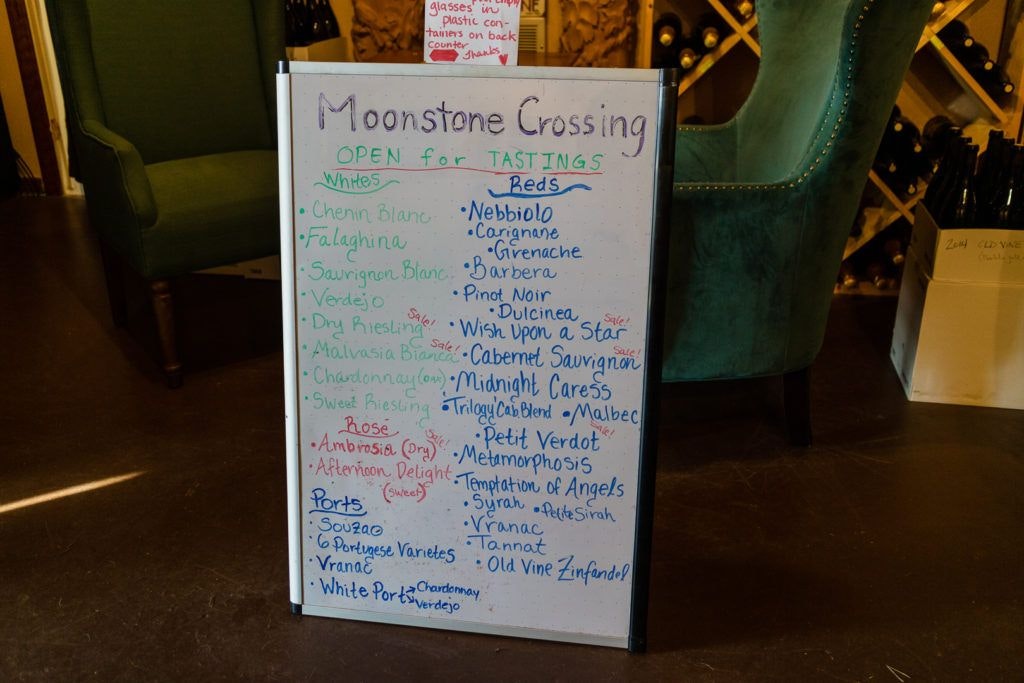 moonstone-crossing-tasting-room-008