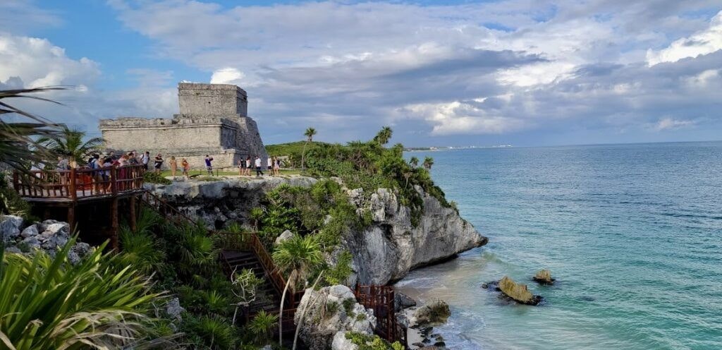 tulum-archaeological-site-on-riviera-maya-003