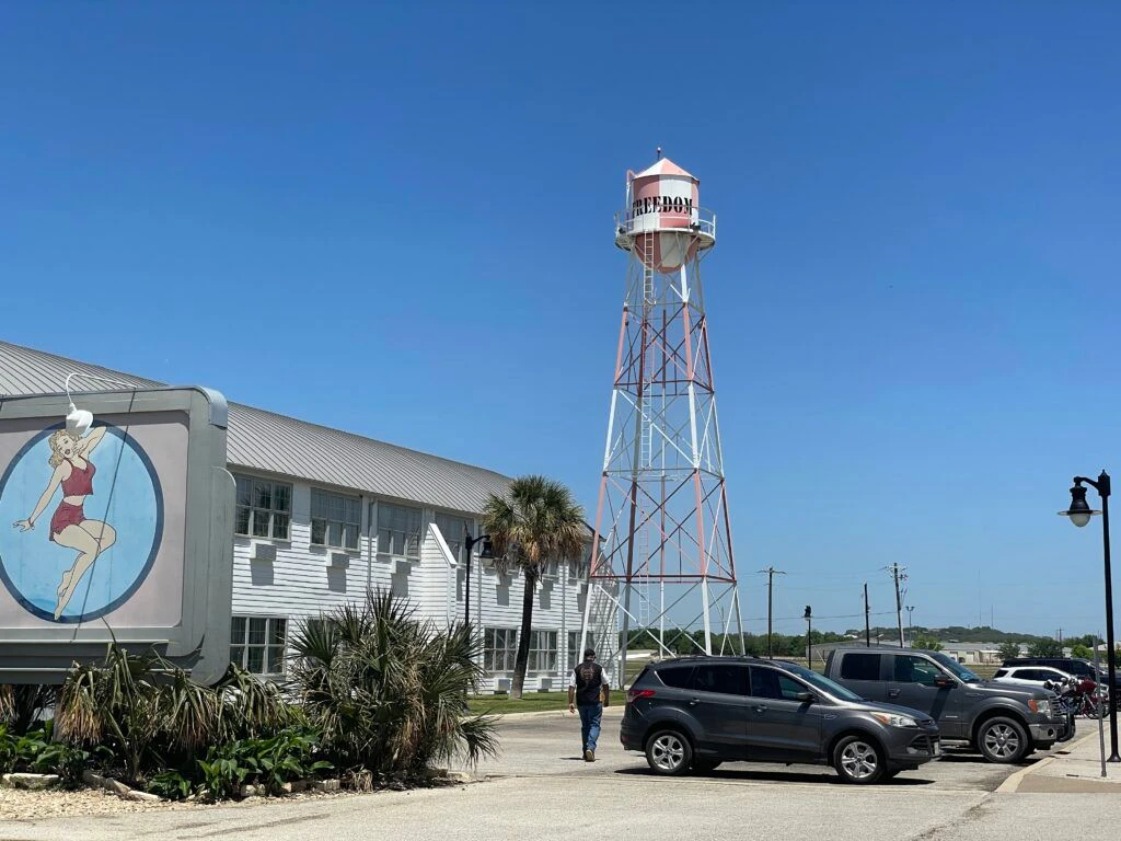 the-airport-diner-006