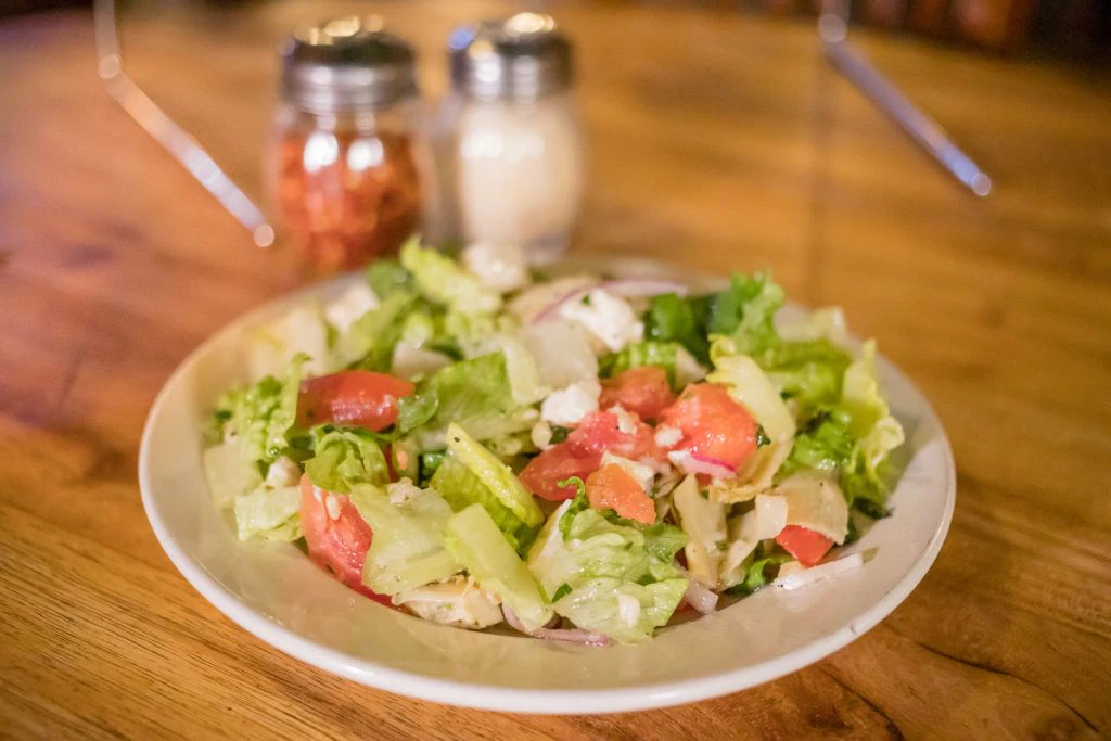 mama-teresa-s-flying-pizza-013