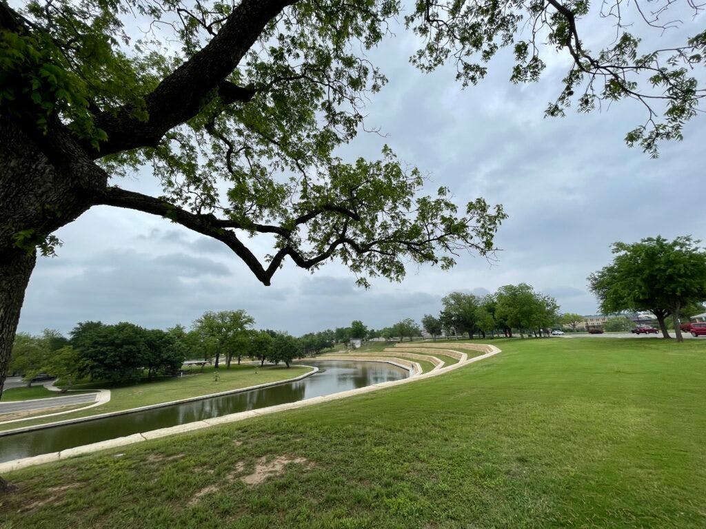 lakeside-pavilion-005