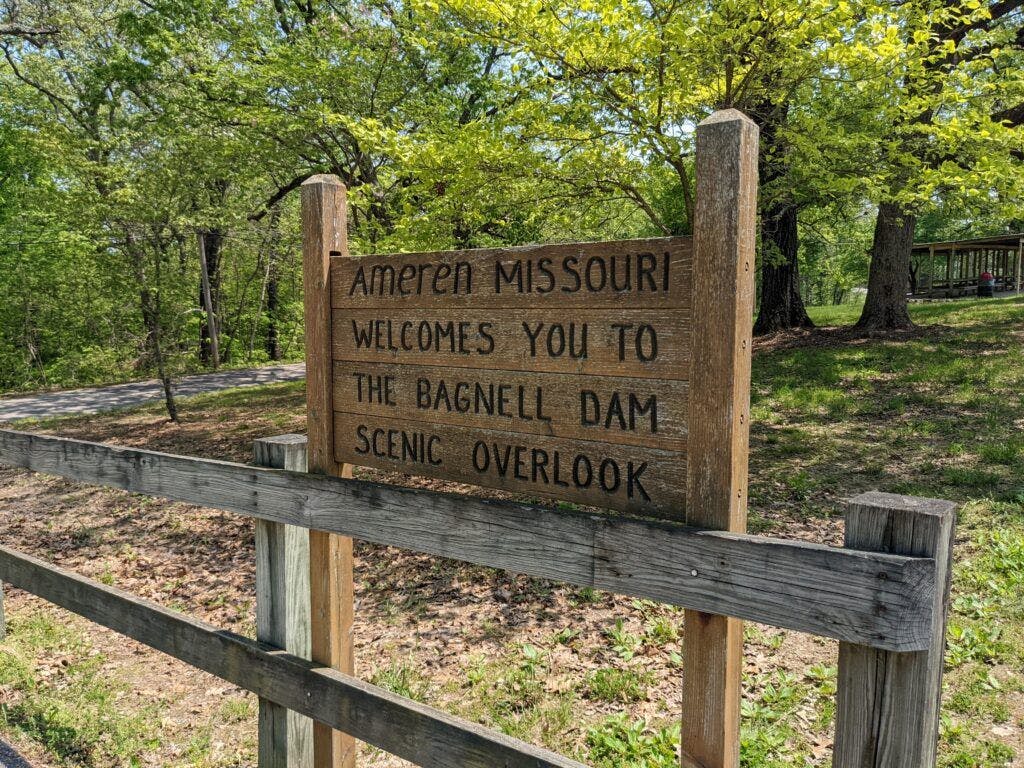 Scenic Overlook of Lake of the Ozarks & Bagnell Dam