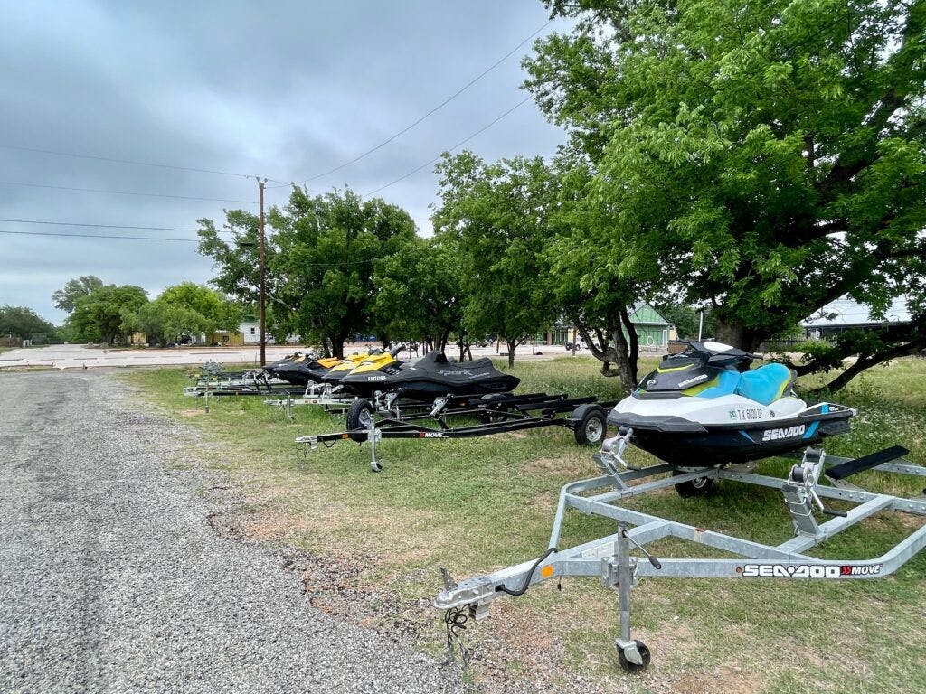 wave-chasers-boat-rentals-007