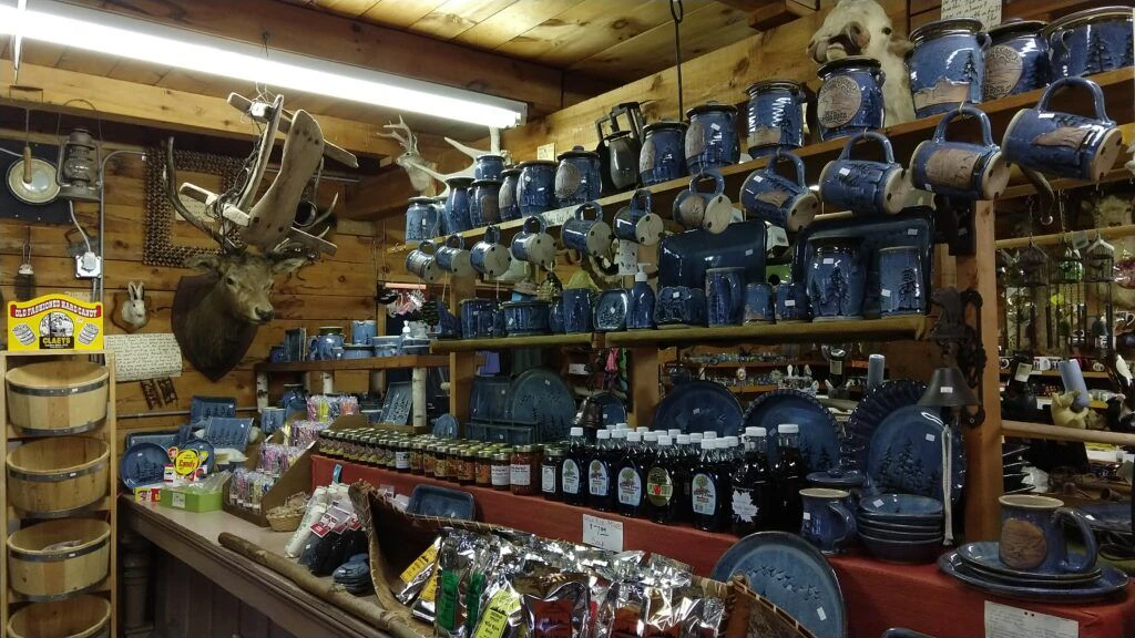 tom-s-logging-camp-002