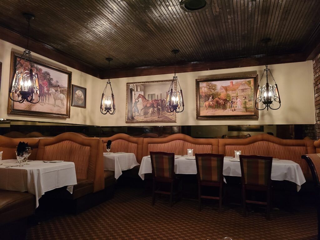 thoroughbred-s-chophouse-and-seafood-grille-002