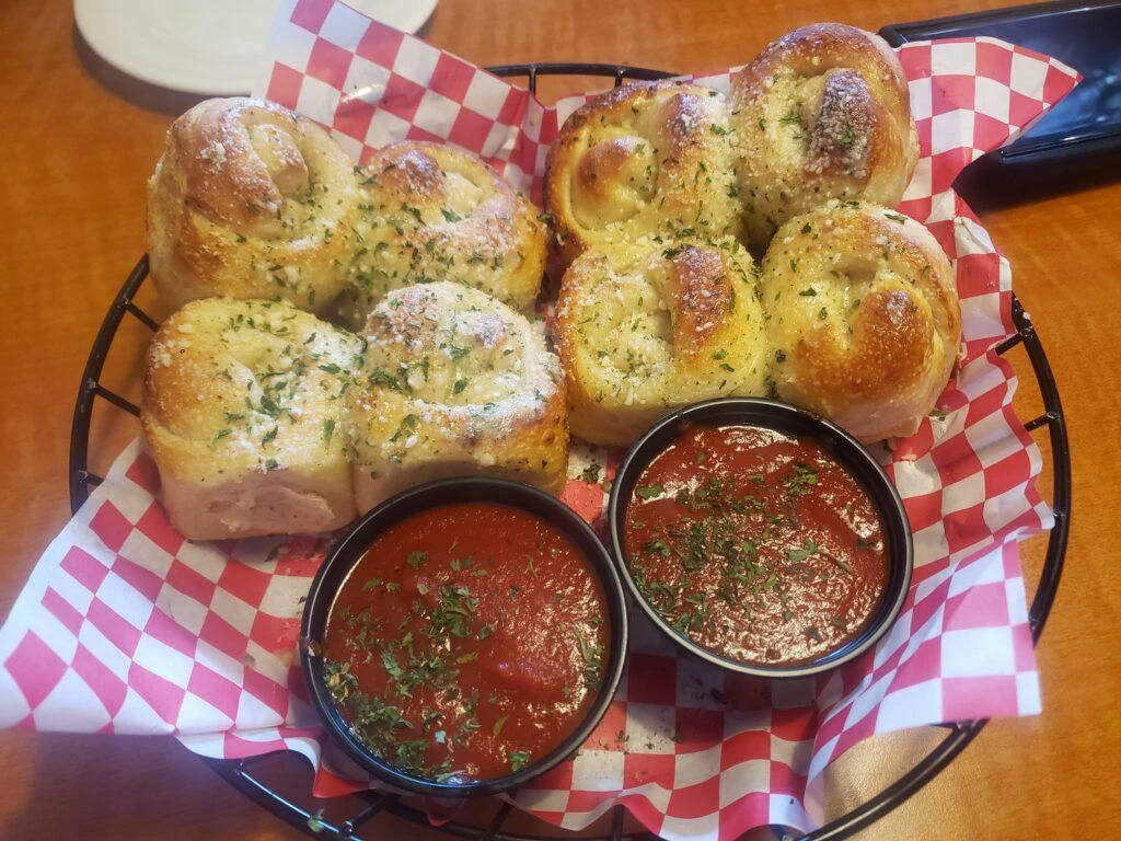 nypd-pizza-lake-cay-003