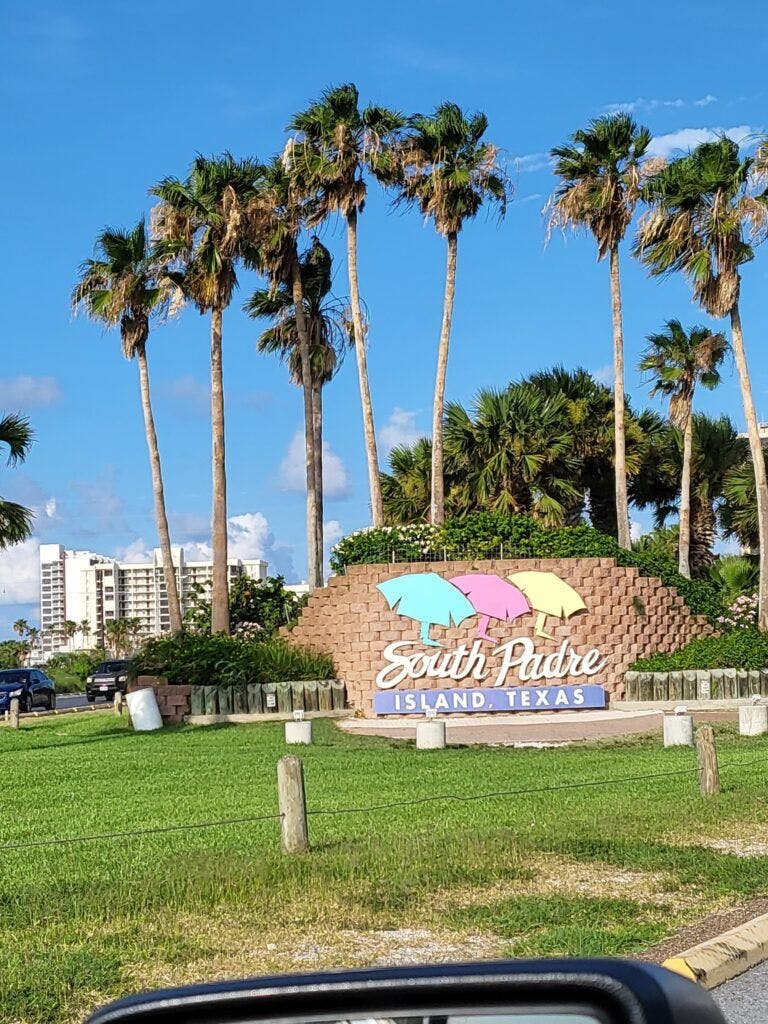 south-padre-island-things-to-do-south-padre-island-welcome-sign-south-padre-island-welcome-sign-004