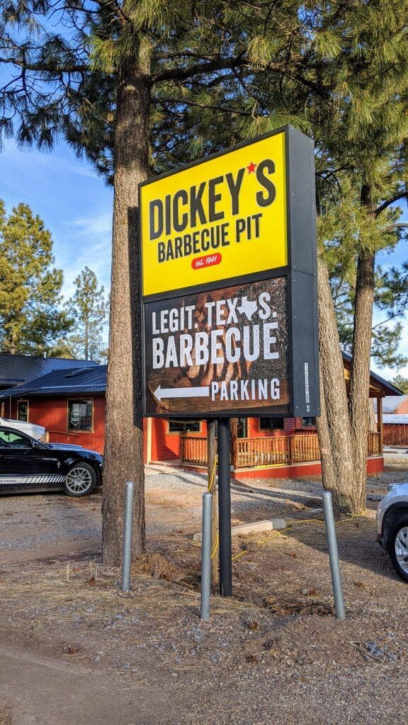 dickeys-barbecue-pit-001