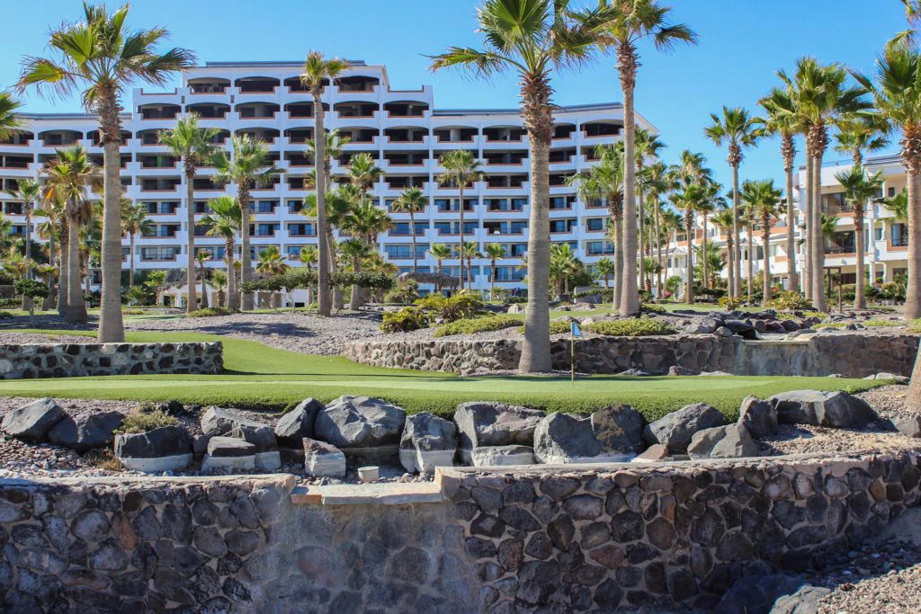 mini-golf-at-casa-blanca-resort-007