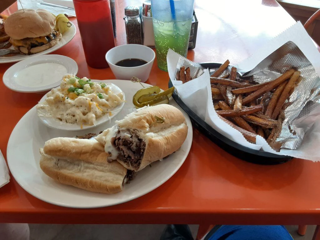 berties-white-mountain-cafe-donuts-002