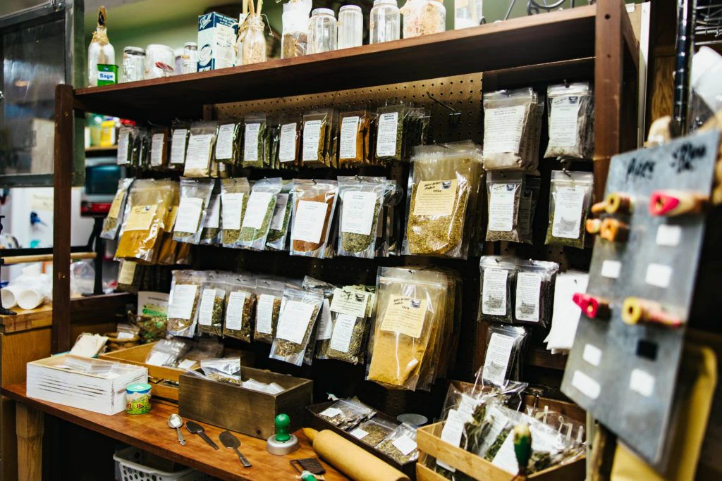 the-creek-company-store-in-silver-creek-005