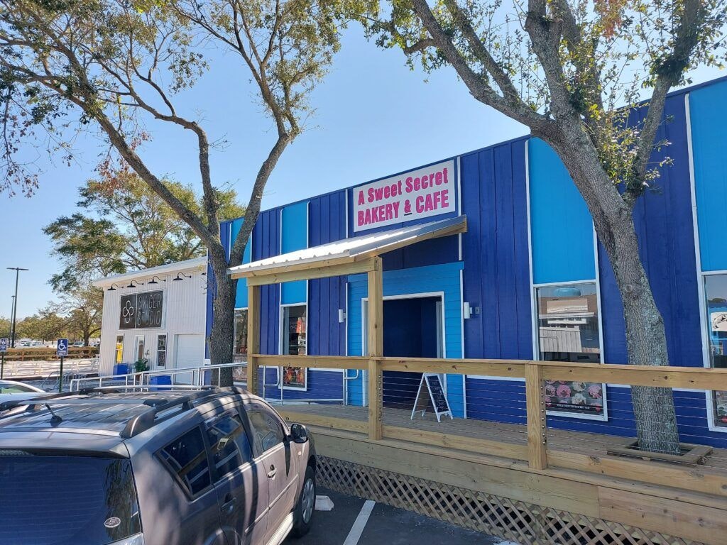 a-sweet-secret-bakery-and-cafe-001
