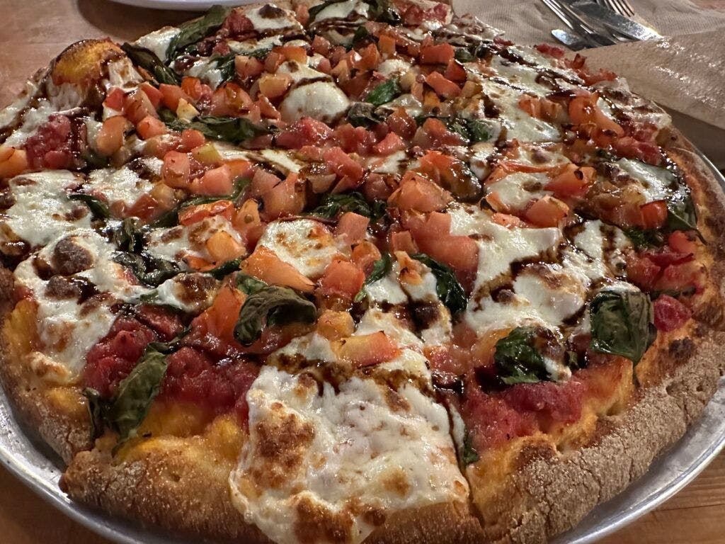 wild-west-pizzeria-and-saloon-002