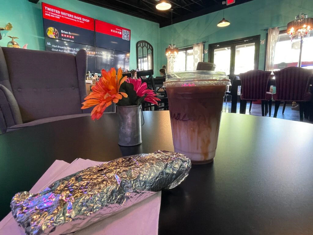 twisted-sisters-bake-shop-004