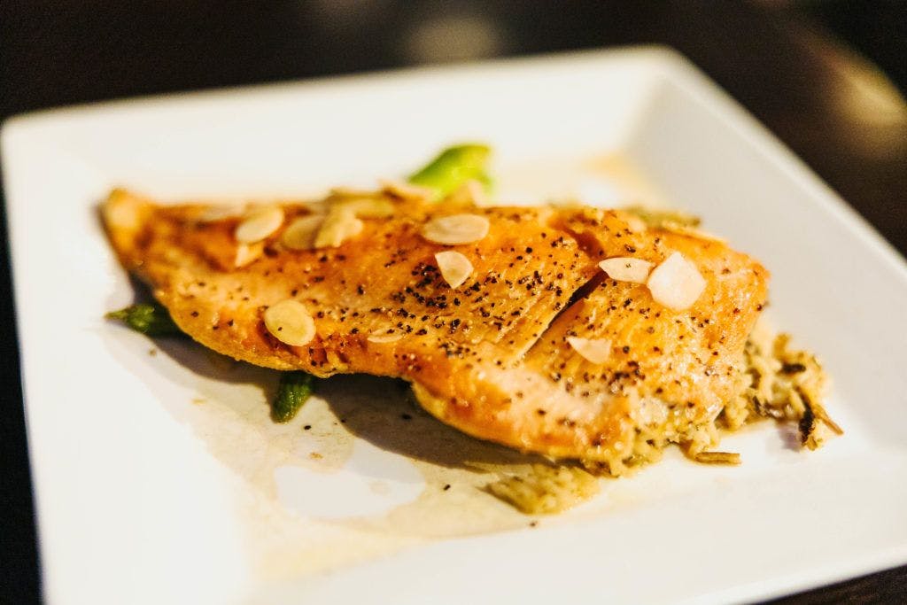 tuque-s-bar-and-grill-013