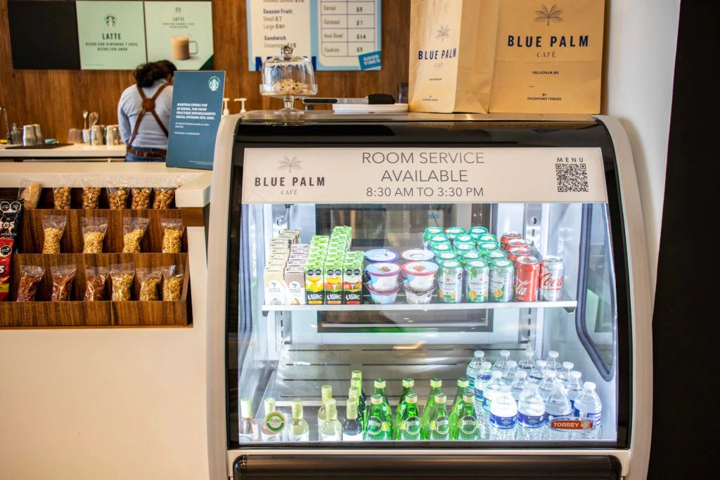 blue-palm-cafe-encantame-towers-010