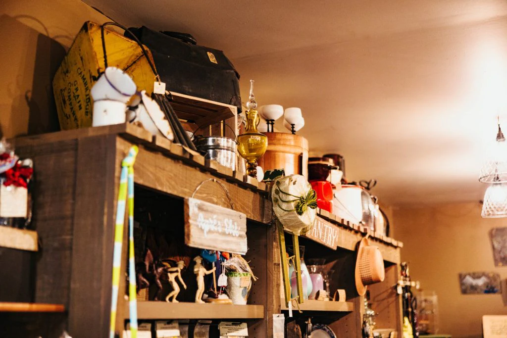 the-creek-company-store-in-silver-creek-020