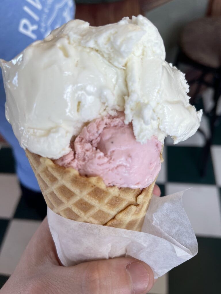 silver-scoop-creamery-002