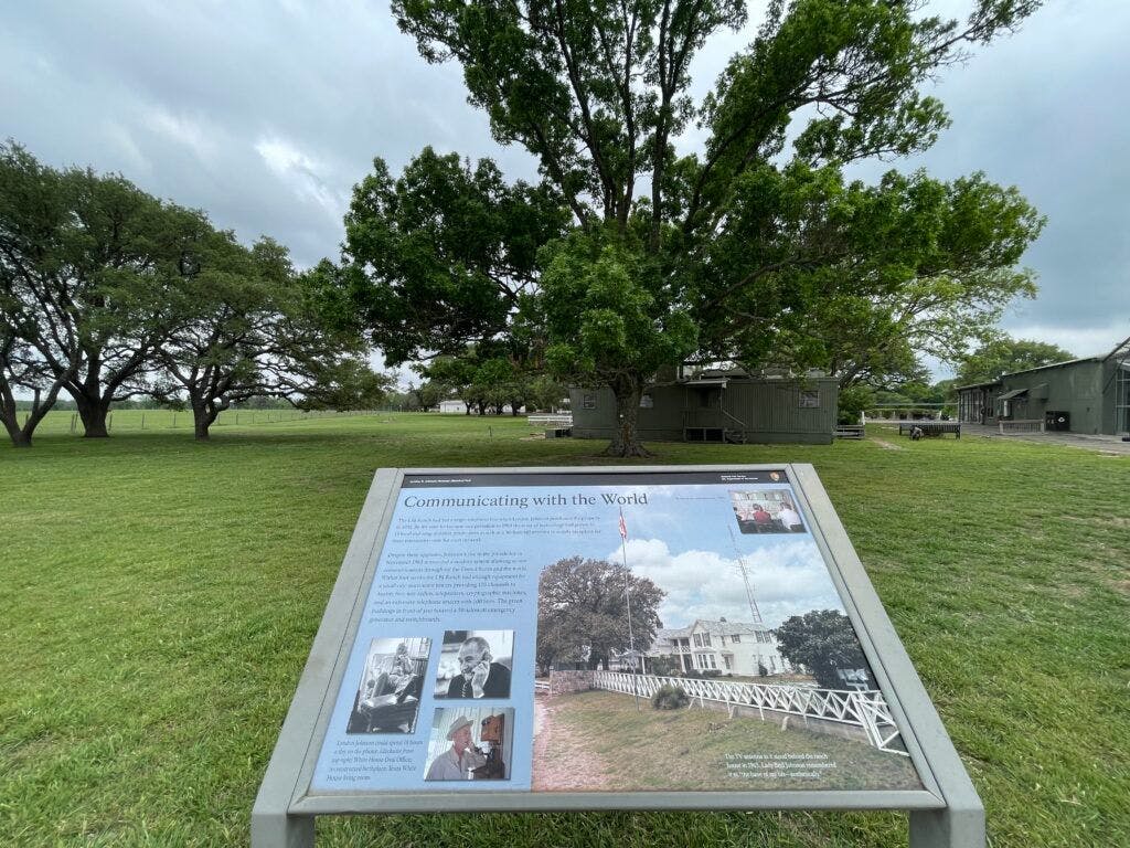lyndon-b-johnson-national-historical-park-visitor-center-and-park-headquarters-003