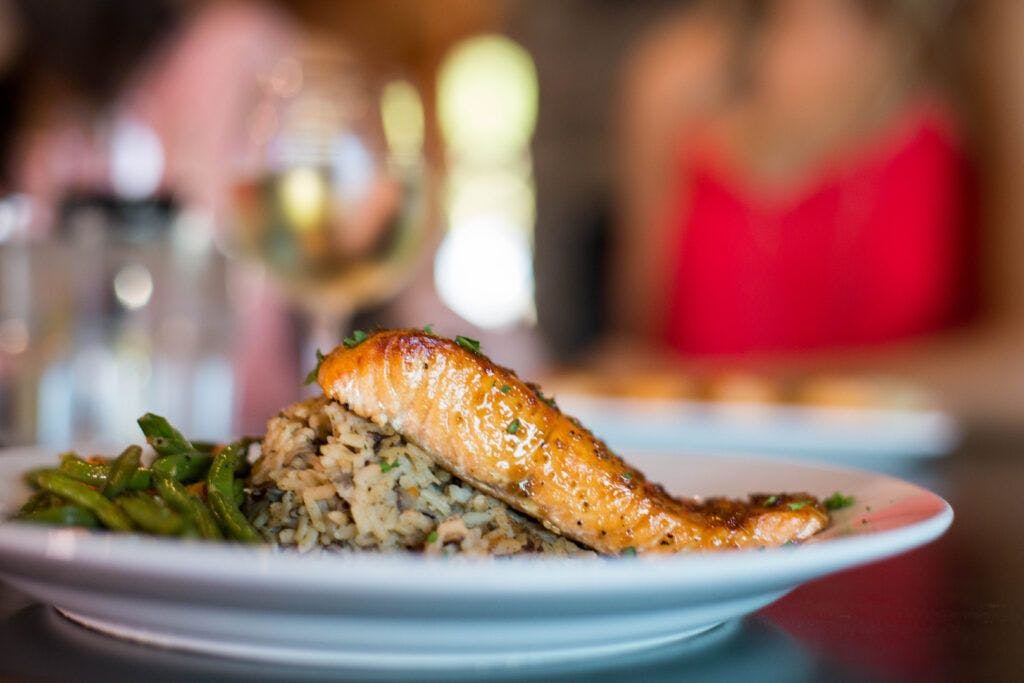 h-toad-s-bar-and-grill-002