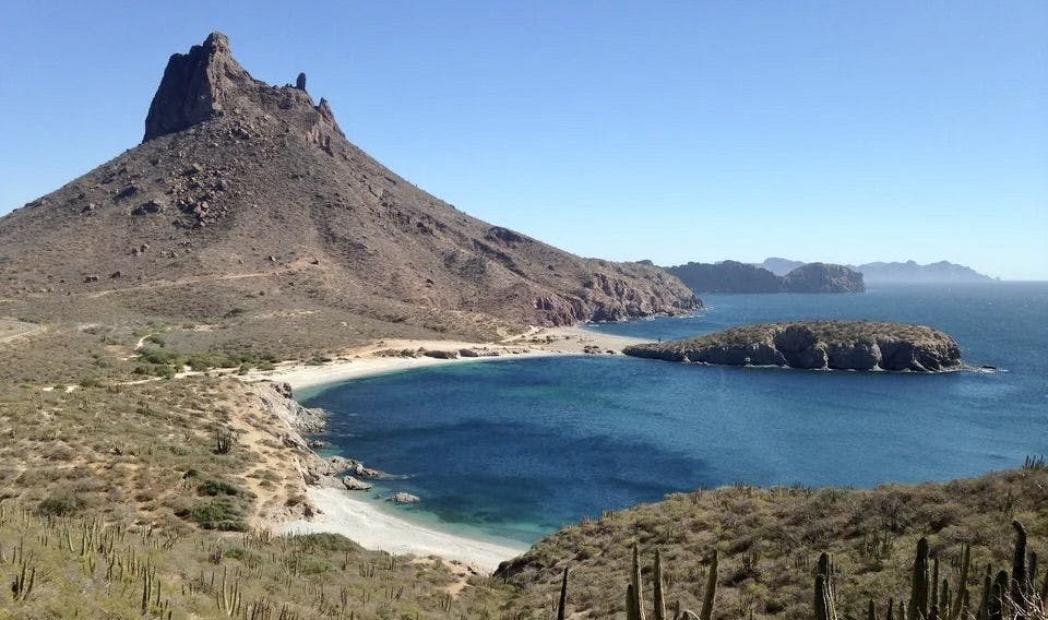 Playa Piedras Pintas